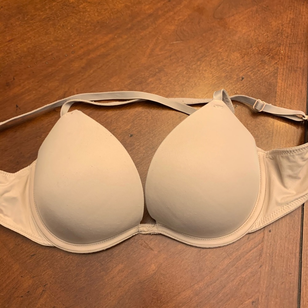 Victoria’s Secret push up 34B